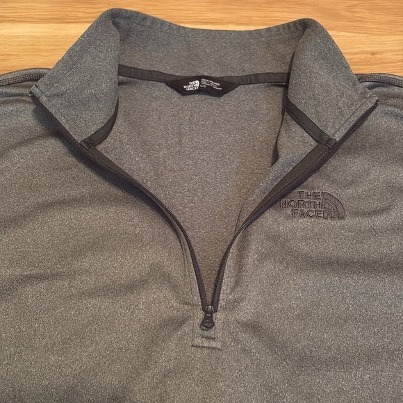 The North Face Charcoal 1/4 Zip Long Sleeve Performance Jacket Men’s L - Picture 6 of 12